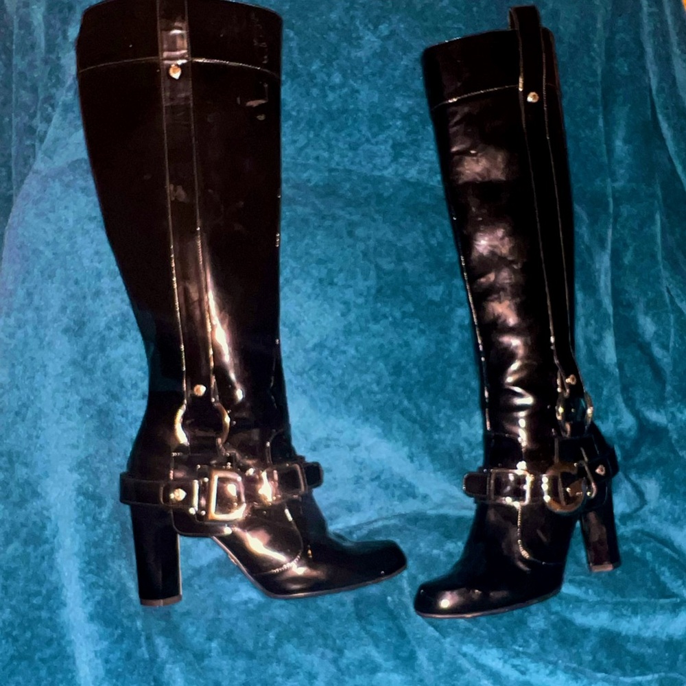Dolce Gabbana Patent Boots size 38. Pictures do them no justice GORGEOUS